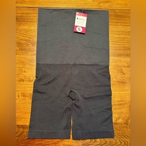 High waited shaper short